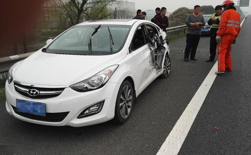 机动车在道路交通事故中有责任