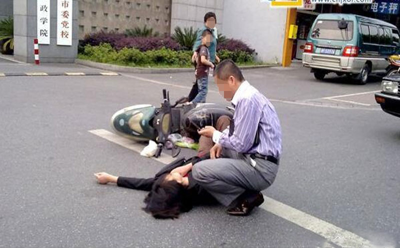在上下班路程中碰到交通事故，是否可以认定为工伤？