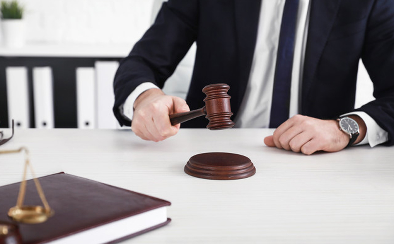 伤残案件且是较为严重的伤残，故适宜采取诉讼的途径解决