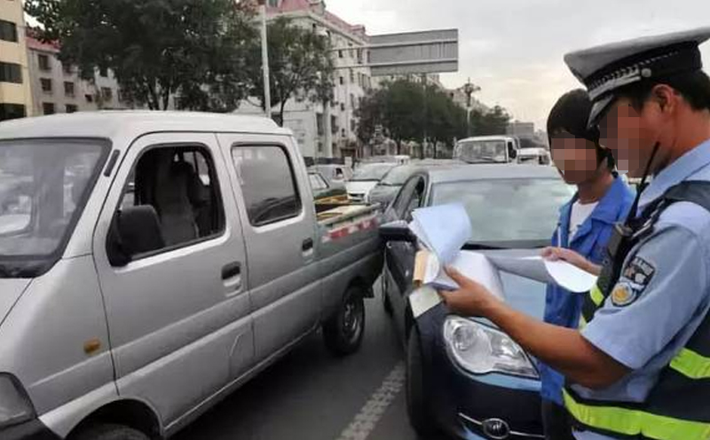 公安交管部门应当对道路交通事故现场进行检查